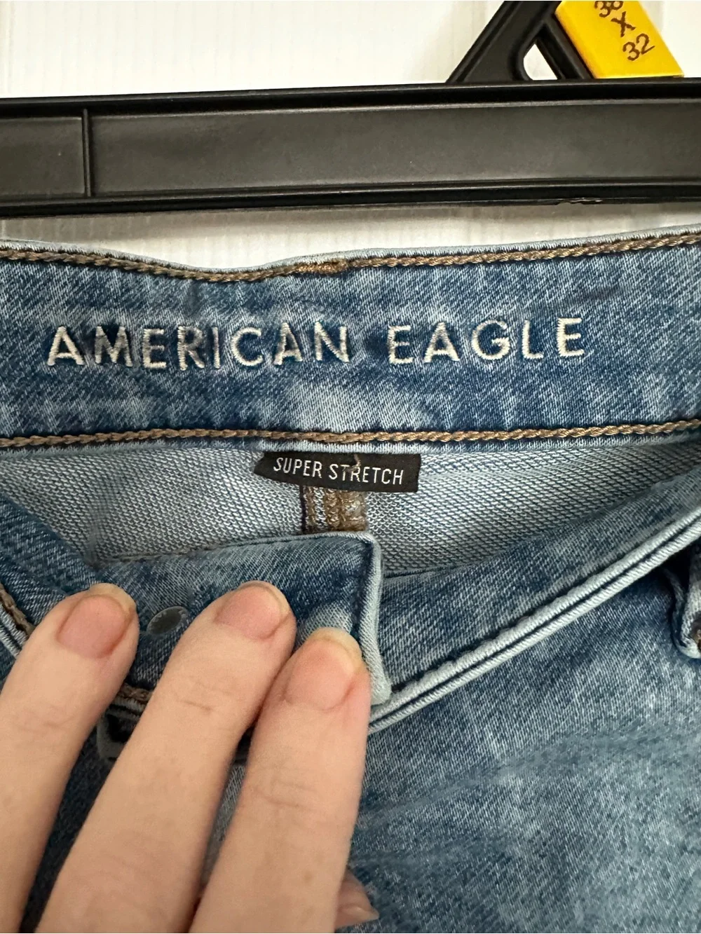 American Eagle Outfitters Light Wash Skinny Jeans